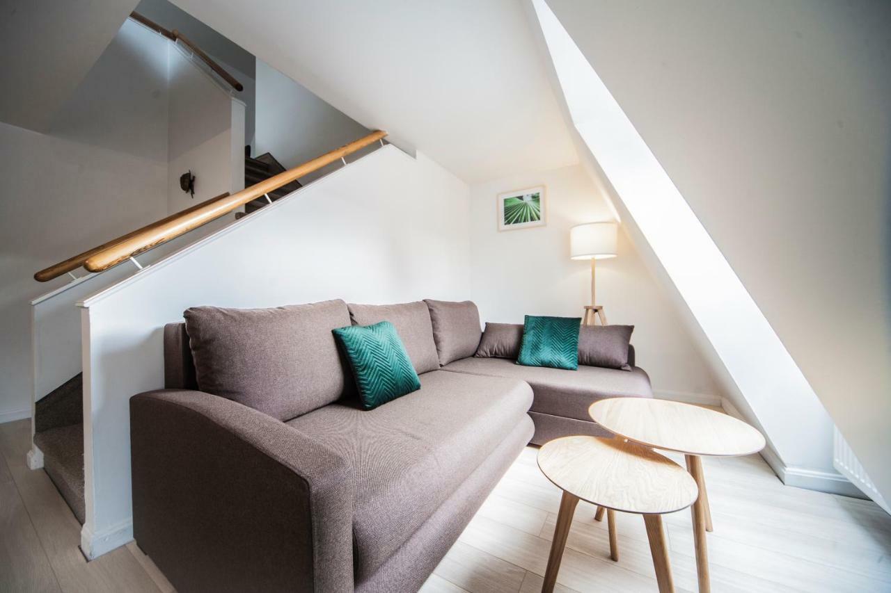 2 Level In Old Town Apartment