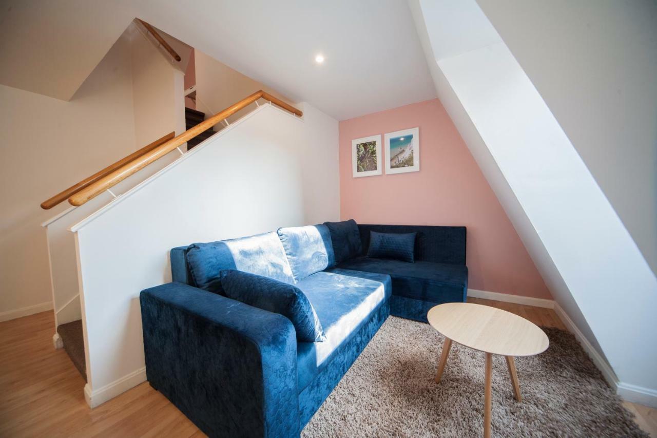 2 Level In Old Town Apartment