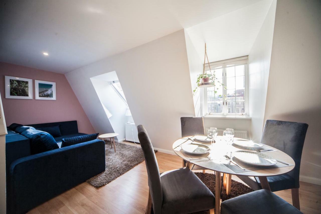2 Level In Old Town Apartment